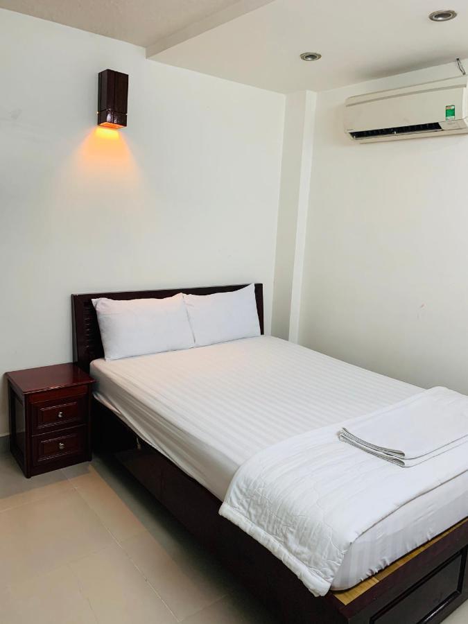 Khach San Dinh Dinh Hô Chi Minh-Ville